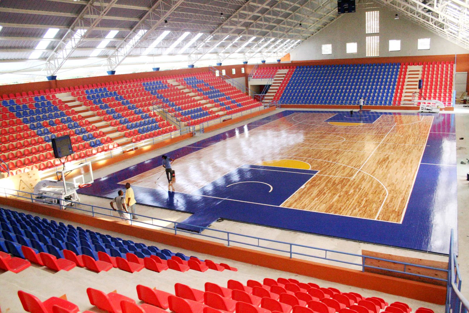 Polideportivo Moca 85 el cual es promovido por el senador José Rafael Vargas lleve el nombre de Jesús Sánchez Pérez